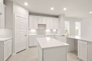 2499 Forest Cedar Ln, Conroe, TX 77301 - Photo 2