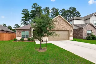 986 Golden Willow Ln, Conroe, TX 77304 - Photo 2
