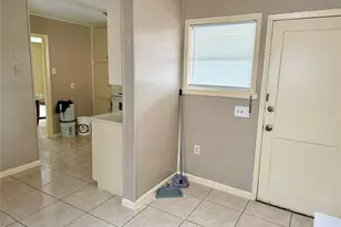 1231 6th Ave N, Texas City, TX 77590 - Photo 6