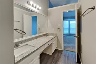 2010 Creekshire Dr, Sugar Land, TX 77478 - Photo 10