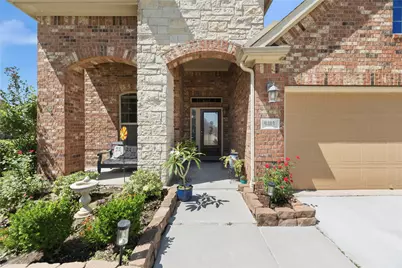 9403 Vista Falls Court, Richmond, TX 77469 - Photo 4
