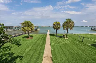 9920 Airways Ln, Galveston, TX 77554 - Photo 26