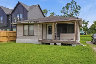 7952 Bonaire Street, Houston, TX 77028 - Photo 1