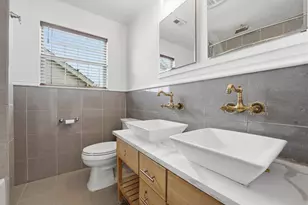 2044 Des Jardines St, Houston, TX 77023 - Photo 20