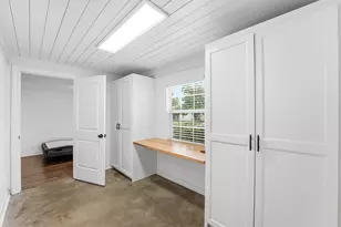 2044 Des Jardines St, Houston, TX 77023 - Photo 8