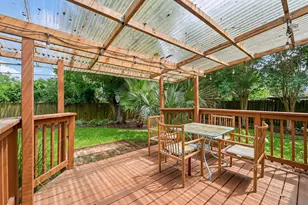 2044 Des Jardines St, Houston, TX 77023 - Photo 22
