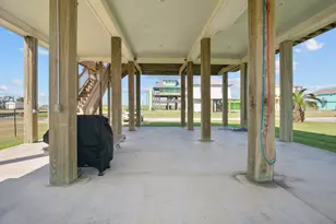 893 West Ln, Crystal Beach, TX 77650 - Photo 6