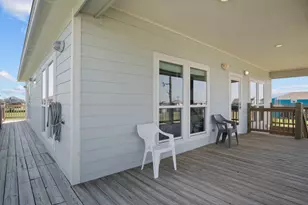 893 West Ln, Crystal Beach, TX 77650 - Photo 14