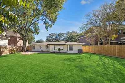 4802 Holly Street, Bellaire, TX 77401 - Photo 12
