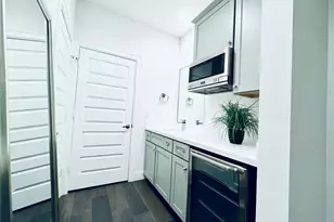 2717 Clinton Dr, Houston, TX 77020 - Photo 18