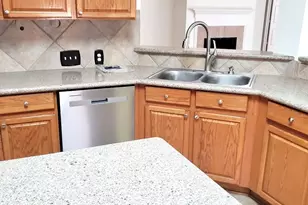 2526 Sunrise Harbor Ln, Pearland, TX 77584 - Photo 8