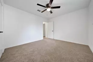 5411 Fairgreen Ln, Houston, TX 77048 - Photo 14