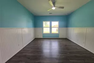 7318 Parkview Dr, Hitchcock, TX 77563 - Photo 16