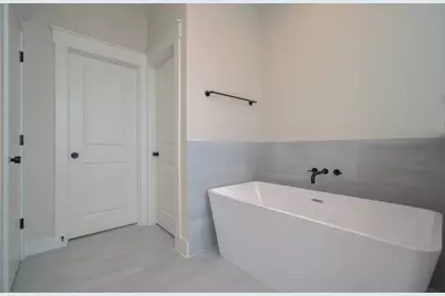 5309 Donovan Gardens Lane, Houston, TX 77091 - Photo 14