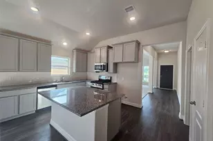 2506 Windstream Ln, Baytown, TX 77523 - Photo 6