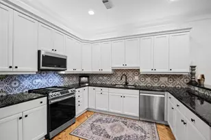 4420 Blossom St, Houston, TX 77007 - Photo 8