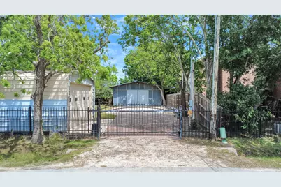 704 Cleo Street, Fresno, TX 77545 - Photo 2