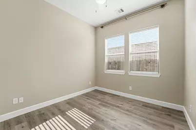 2117 Naomi Street #B, Houston, TX 77054 - Photo 6