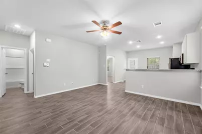 24750 Russet Bluff Trail, Houston, TX 77336 - Photo 4