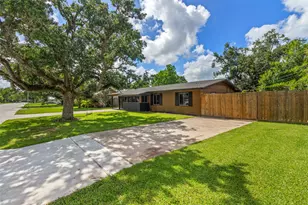 104 Pin Oak St, Lake Jackson, TX 77566 - Photo 26