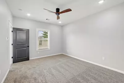 4719 Mallow Street #B, Houston, TX 77033 - Photo 20