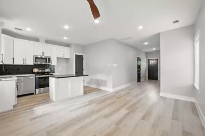 4719 Mallow Street #B, Houston, TX 77033 - Photo 16