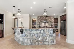 9120 Kenilworth St, Houston, TX 77024 - Photo 14