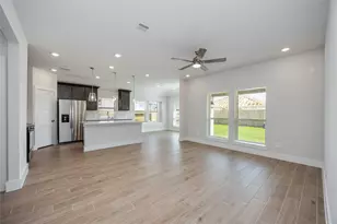 235 Orchard Laurel Dr, Alvin, TX 77511 - Photo 8