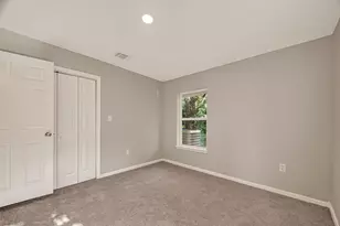 5751 Thrush Dr, Houston, TX 77033 - Photo 28