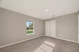 5751 Thrush Dr, Houston, TX 77033 - Photo 34
