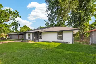 5751 Thrush Dr, Houston, TX 77033 - Photo 4