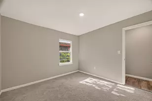 5751 Thrush Dr, Houston, TX 77033 - Photo 30