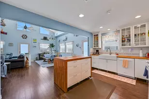 4310 Karankawa Way, Jamaica Beach, TX 77554 - Photo 18