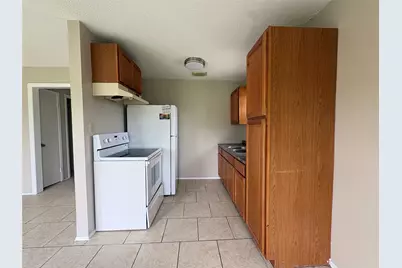 3021 Sycamore Avenue #10, Bay City, TX 77414 - Photo 4