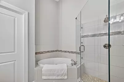 1231 W 24th Street #D, Houston, TX 77008 - Photo 24