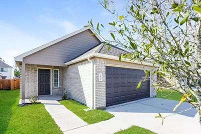 2812 Briggs Drive, Conroe, TX 77301 - Photo 2