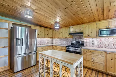 275 Commerce Lane, Highlands, TX 77562 - Photo 24