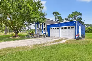 275 Commerce Ln, Highlands, TX 77562 - Photo 2
