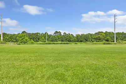 275 Commerce Lane, Highlands, TX 77562 - Photo 6