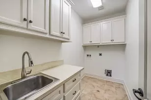 4911 Imperial St, Bellaire, TX 77401 - Photo 24
