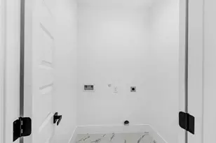 9110 Everglade, Houston, TX 77078 - Photo 10