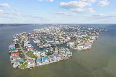 106 Isles End Road, Tiki Island, TX 77554 - Photo 18