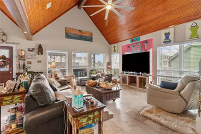 106 Isles End Road, Tiki Island, TX 77554 - Photo 4