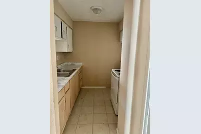 7200 Clarewood Drive #6, Houston, TX 77036 - Photo 4