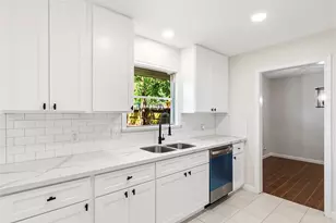 6110 Shadow Crest St, Houston, TX 77074 - Photo 4