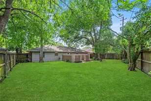 6110 Shadow Crest St, Houston, TX 77074 - Photo 20