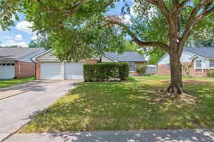 10714 Hillcroft Ave, Houston, TX 77096 - Photo 2