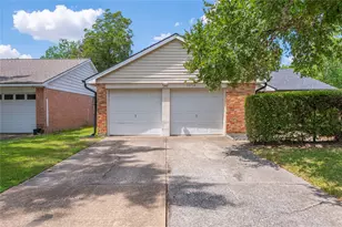 10714 Hillcroft Ave, Houston, TX 77096 - Photo 36