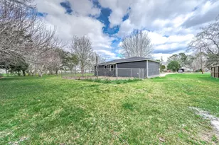 14201 Susie Ln, Alvin, TX 77511 - Photo 18