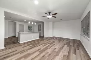 14201 Susie Ln, Alvin, TX 77511 - Photo 4